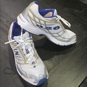 new balance 826